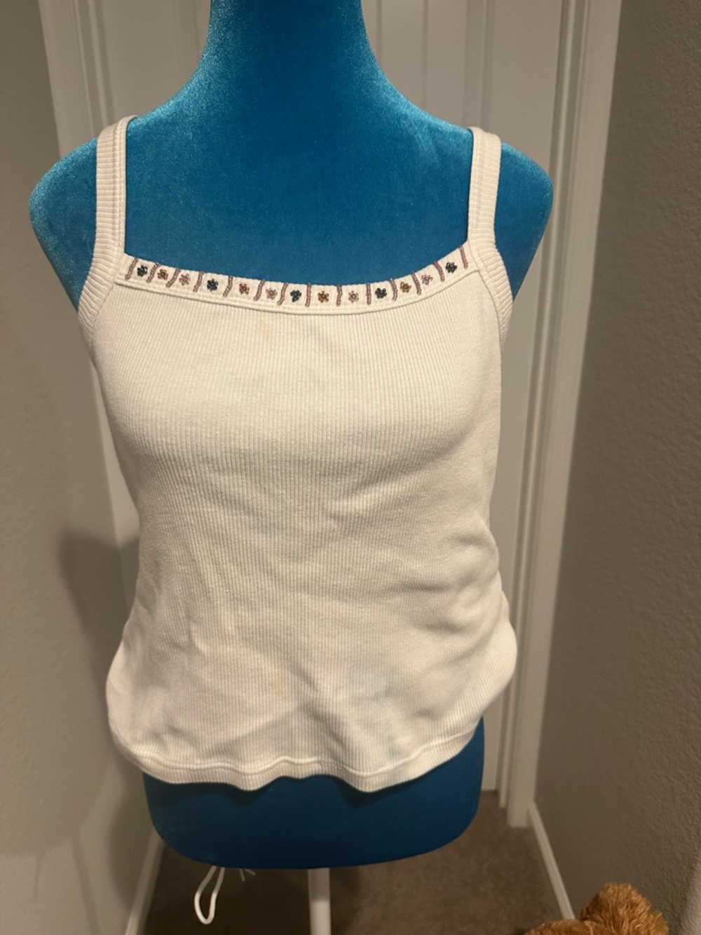 White Beaded Tank Top – Medium – Needs Stain Treatment / Project Piece